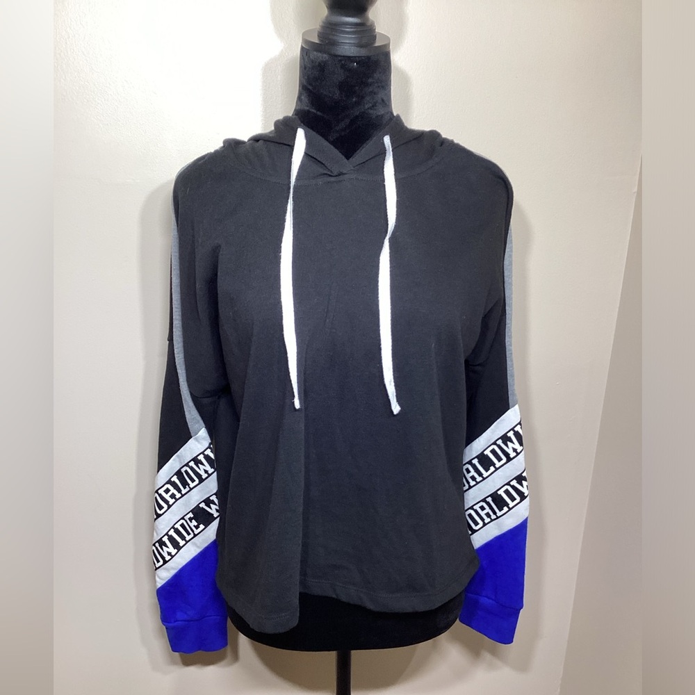 No Boundaries Blue, White, and Black Lightweight Hooded Sweater Size XL